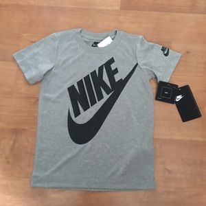 Nike - toddler boy shirt